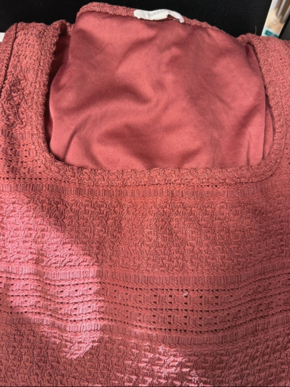 Textured Sleeveless Tank Tops - Picture 2 of 9
